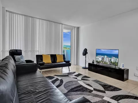 3725 S Ocean Dr #520, Hollywood, FL 33019