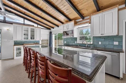 607 N Coconut Ave N, Port Saint Lucie, FL 34952