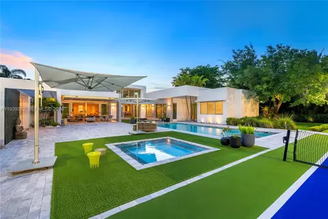 7218 SW 102nd St, Pinecrest, FL 33156