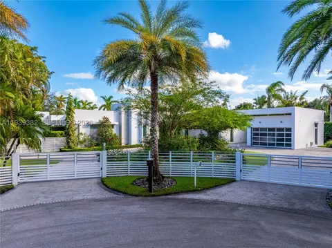 7218 SW 102nd St, Pinecrest, FL 33156 photo 2