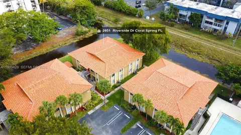 2651 Riverside Dr #3, Coral Springs, FL 33065