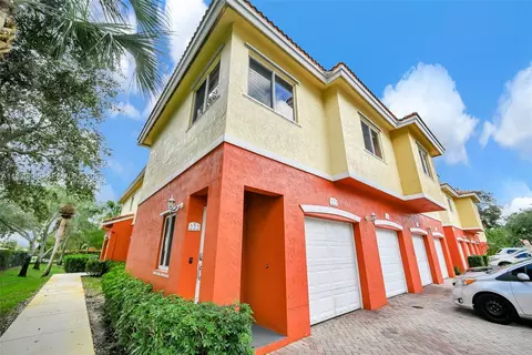 3340 Palomino Dr #222-2, Hollywood, FL 33024