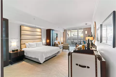 4391 Collins Ave #303, Miami Beach, FL 33140