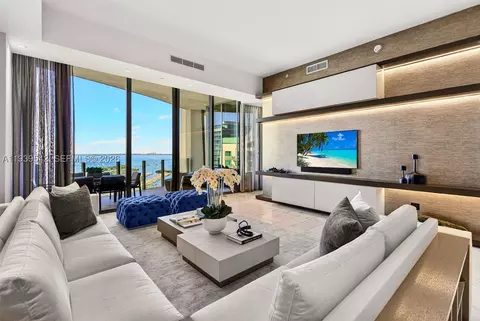 2821 S Bayshore Dr #19B, Miami, FL 33133