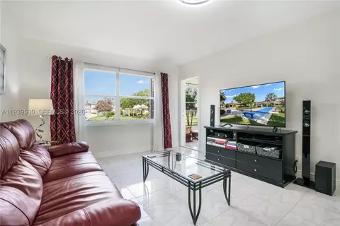 4801 NW 34th St #406, Lauderdale Lakes, FL 33319