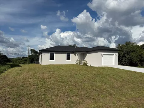 1048 Jay Ct, Labelle, FL 33935 photo 6