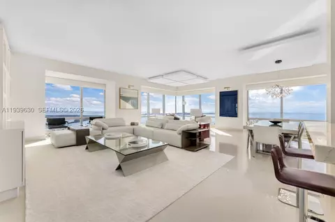 1425 Brickell Ave #56F, Miami, FL 33131