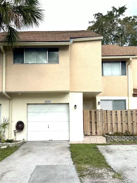 8253 NW 8th Pl #2, Plantation, FL 33324
