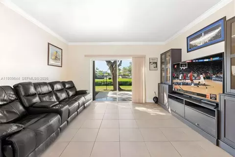 15750 SW 92nd Ave #21C, Palmetto Bay, FL 33157