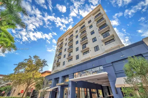 4220 Laguna St #505, Coral Gables, FL 33146