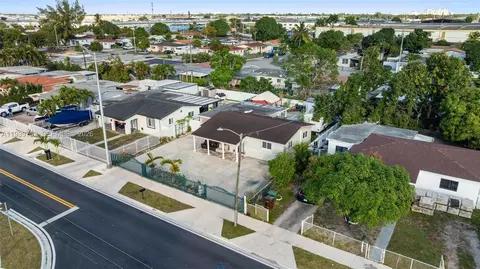 View/Area - 325 SE 9th Ave, Hialeah, FL 33010 photo 7 of 9