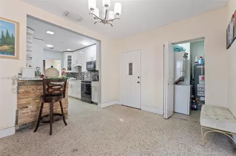 Other - 325 SE 9th Ave, Hialeah, FL 33010 photo 7 of 9