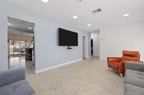 Living - 325 SE 9th Ave, Hialeah, FL 33010 photo 2 of 2