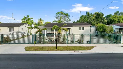 325 SE 9th Ave, Hialeah, FL 33010