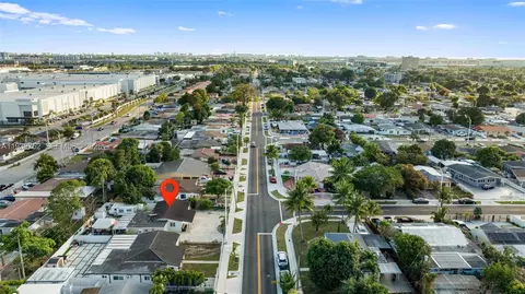View/Area - 325 SE 9th Ave, Hialeah, FL 33010 photo 5 of 9