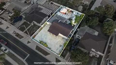 View/Area - 325 SE 9th Ave, Hialeah, FL 33010 photo 2 of 9