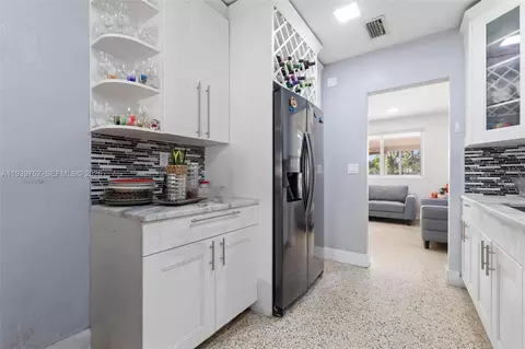Other - 325 SE 9th Ave, Hialeah, FL 33010 photo 5 of 9