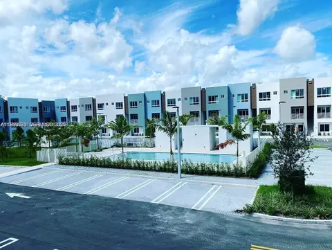 2505 NE 193rd St #4204, Aventura, FL 33180