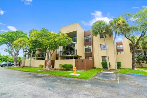 10875 SW 112th Ave #218, Miami, FL 33176