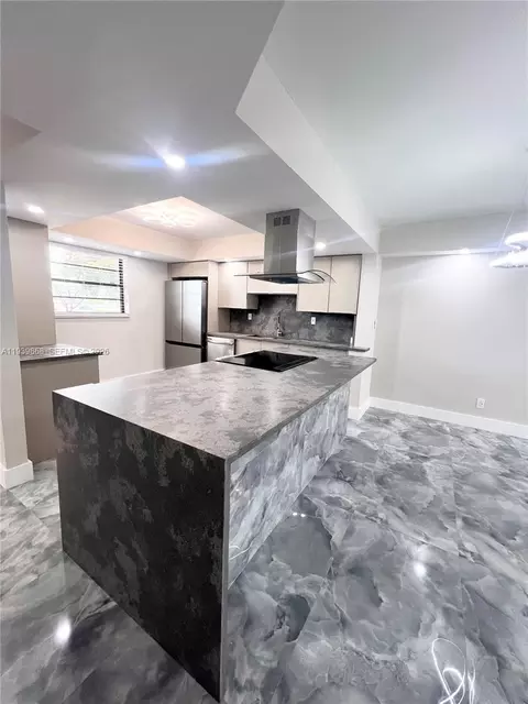 4930 E Sabal Palm Blvd #206, Tamarac, FL 33319