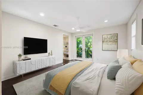Bedroom - 10001 SW 60th Ct, Pinecrest, FL 33156 photo 2 of 2