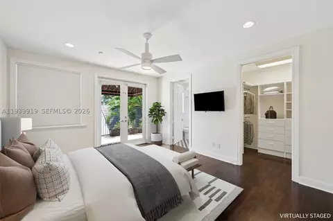 Bedroom - 10001 SW 60th Ct, Pinecrest, FL 33156 photo 2 of 3