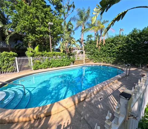 1423 Holly Heights Dr #15, Fort Lauderdale, FL 33304