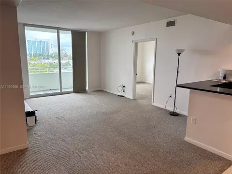 2775 NE 187th St #403, Aventura, FL 33180