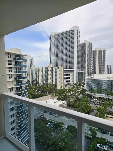 Undisclosed, Hollywood, FL 33019