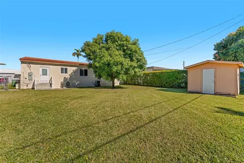 Exterior - 40 W 58th St, Hialeah, FL 33012 photo 2 of 2