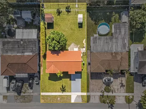 View/Area - 40 W 58th St, Hialeah, FL 33012 photo 1 of 2