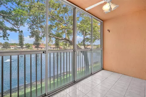 9587 Weldon Cir #B205, Tamarac, FL 33321
