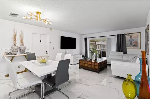 335 W Laurel Dr #8M, Margate, FL 33063