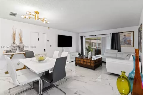 335 W Laurel Dr #8M, Margate, FL 33063