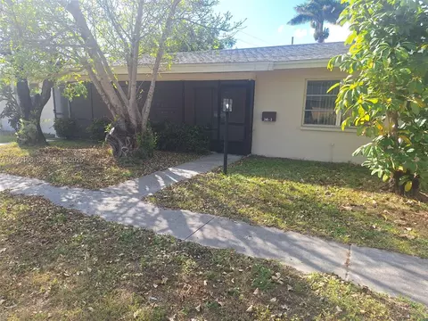 Exterior - 245 E Pkwy, Other, FL 33904 photo 7 of 8