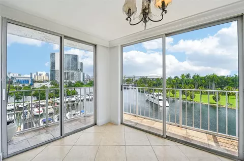 1740 NW N River Dr #614, Miami, FL 33125