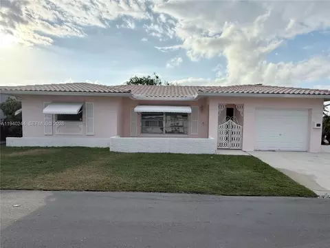 6015 NW 67th Ter, Tamarac, FL 33321