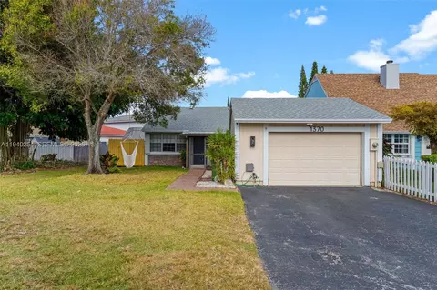 1370 Osprey Ct, Homestead, FL 33035