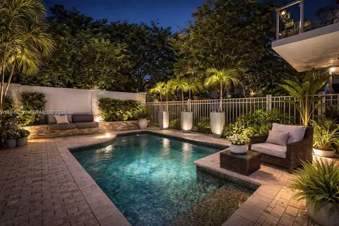 1317 NE 2nd St, Fort Lauderdale, FL 33301