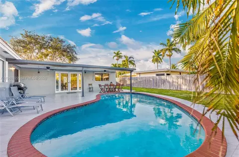 6600 NE 20th Way, Fort Lauderdale, FL 33308