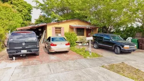 167 E 16th St, Hialeah, FL 33010 photo 1