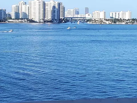 301 174th St #514, Sunny Isles Beach, FL 33160