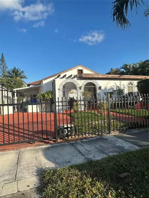431 NW 32nd Ct, Miami, FL 33125