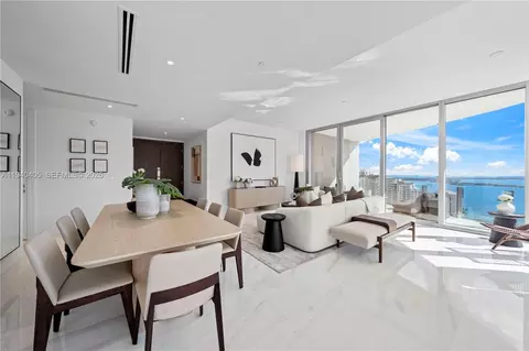 300 Biscayne Blvd Way #3407, Miami, FL 33131