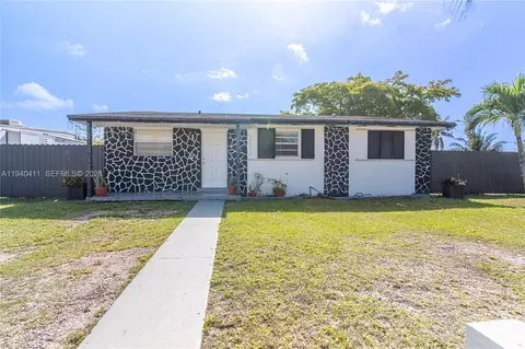 19513 SW 116th Ave, Miami, FL 33157
