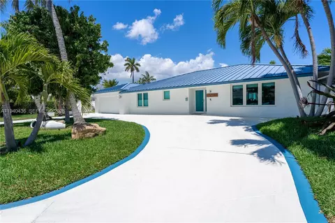 2711 NE 57th Ct, Fort Lauderdale, FL 33308
