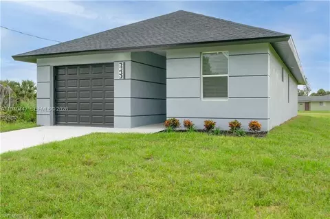 2045 Carver Ave, Fort Myers, FL 33916