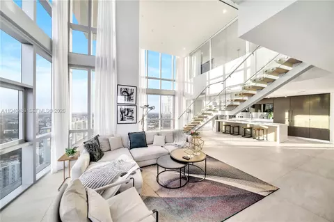 851 NE 1st Ave #PENTHOUSE 4612, Miami, FL 33132