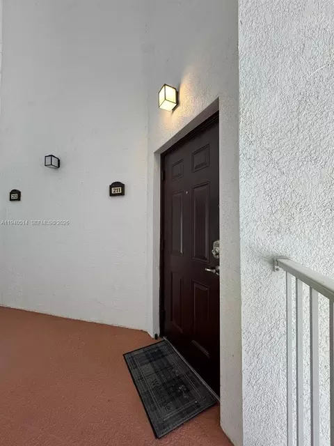 8800 NW 97th Ave #211, Doral, FL 33178