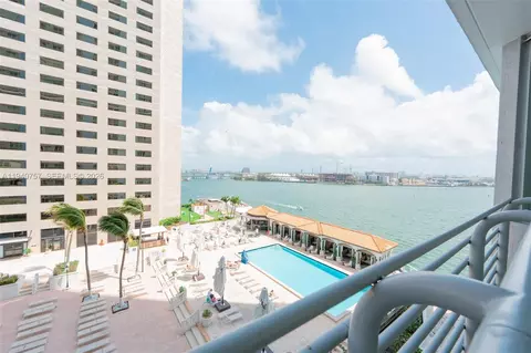 335 S Biscayne Blvd #1108, Miami, FL 33131